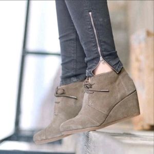 TOMS Desert Suede Leather Wedge Ankle Booties (Size 10) BARELY WORN!